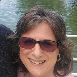 Meet your Posher, Robyn